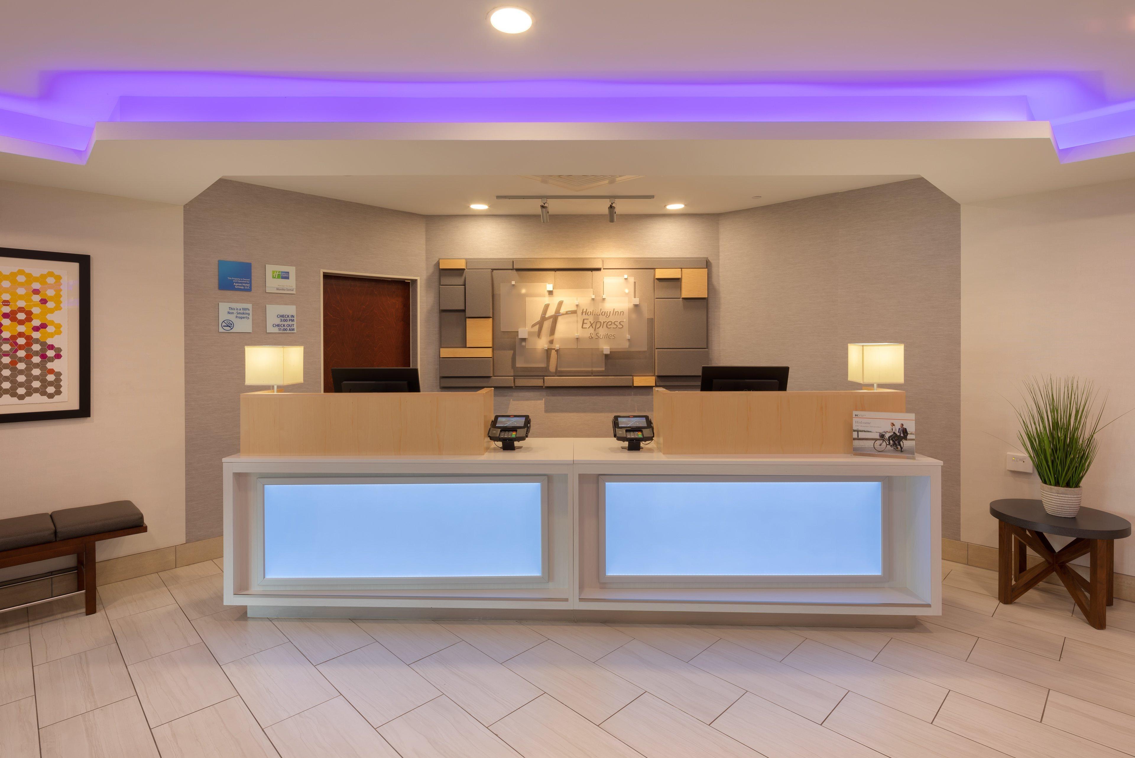 Holiday Inn Express & Suites Bradley Airport By Ihg Windsor Locks Exterior photo