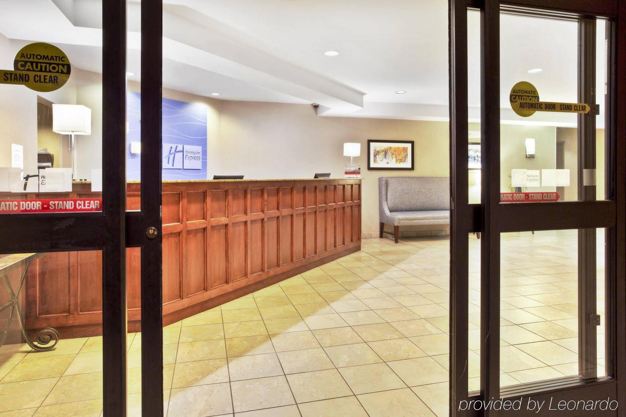 Holiday Inn Express & Suites Bradley Airport By Ihg Windsor Locks Exterior photo
